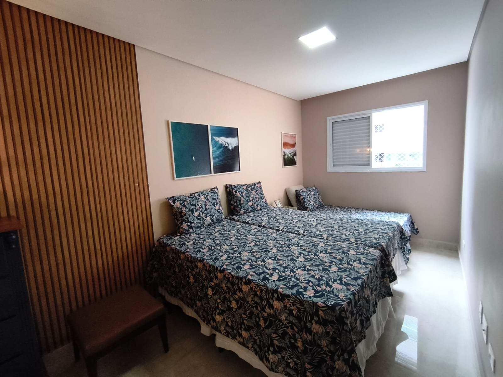 Quarto casal amplo